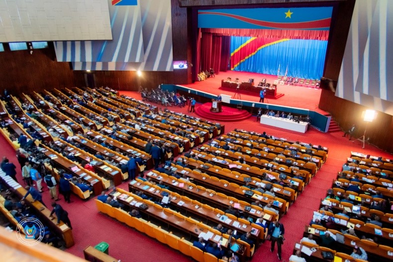 A l’approche de grand enjeux, Assemblée nationale : voici les 63 députés hésitant à réaffirmer leur loyauté à Tshisekedi !